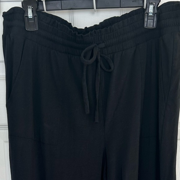 New AnyBody Cozy Knit Jersey Jogger with Pleated Side Seam Black size Large Tall - Picture 4 of 9